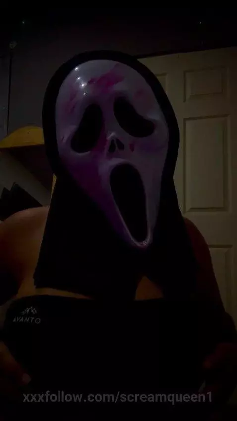 hola amor, chateamos un rato? 😏 by screamqueen1