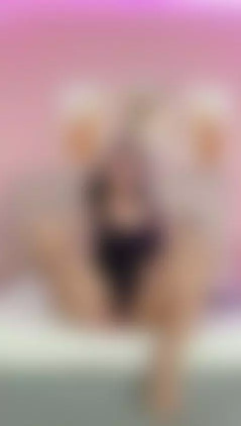 Come meet my sexy feet by alaia-rossi