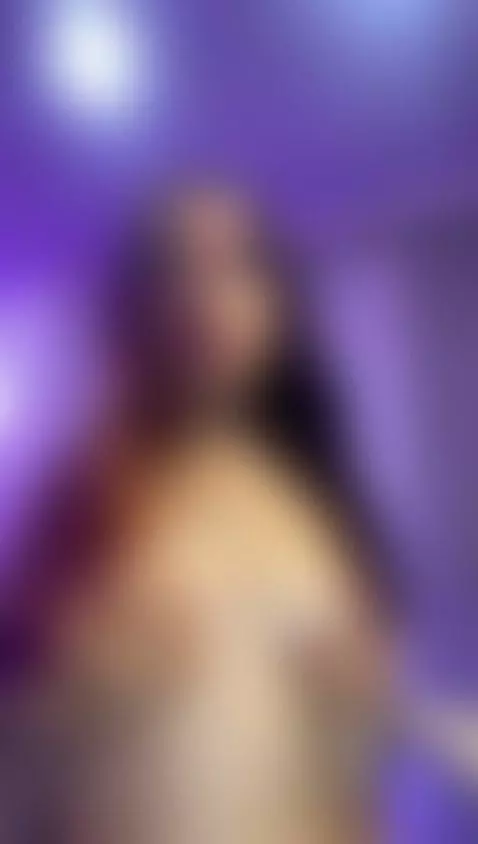 LIVE NOW !! come now my living room is on fire! 💥🔥 by sussiie-marshall