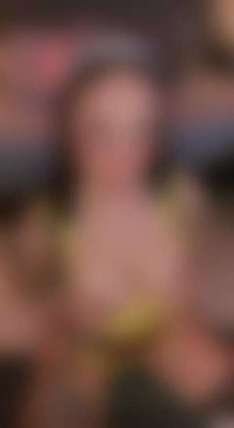 I need a cum on my boobs !! by maggietime