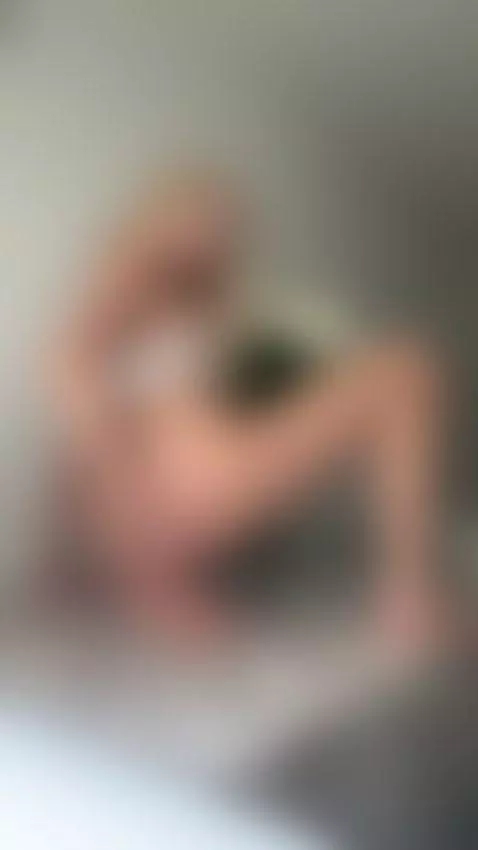 Fuck my ass hole🍑 by skyresss