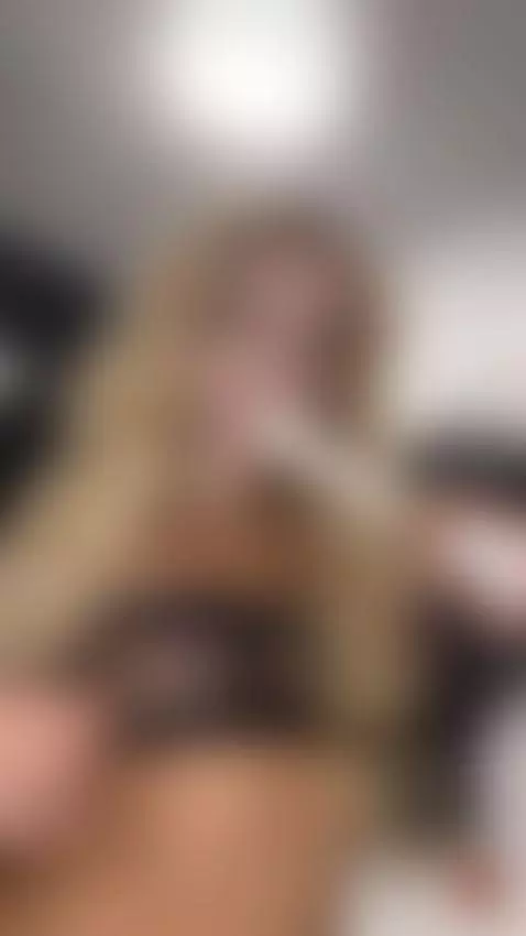 Did you dream of doing it with me in the bathroom, tell me h... by skyresss