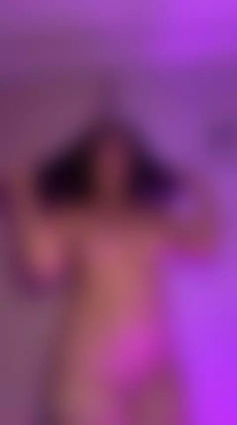 ven y sigueme 🤭🤍 by tiffanyyross