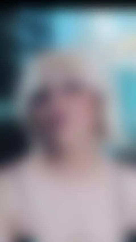 I wonder if you would give me your banana if I was hungry?  ... by melissaha