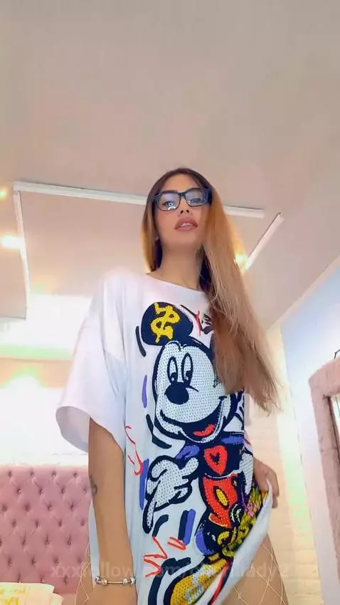 How pretty and sexy I am by cherillady2