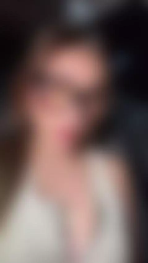 te gusta que me saque las tetas al lado del chofer by alejandrab01