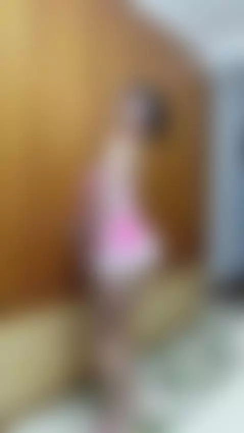 Watch how this mamasita moves 🌺🔥 by gabs-1