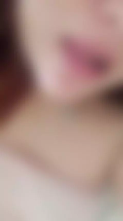 These lips will give you the best blowjob of your life 💋🤭 by molly-sweett