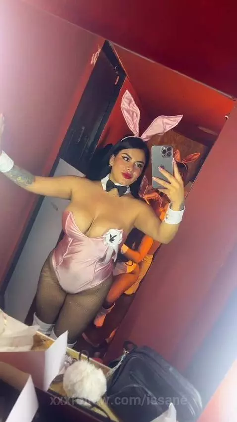 Are you the lucky one who’ll catch me tonight? 🐰✨ by issane