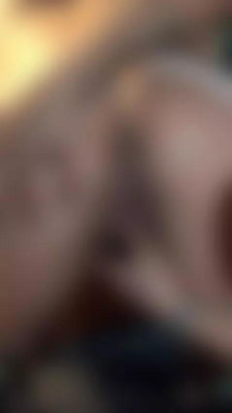 Que rico como me roza el clitoris, esta muy mojado y duro 🥵💦 by issane