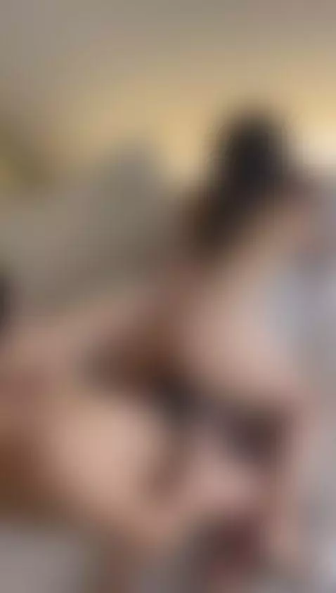 My best friend loves to put the toy for her pussy by silvanaroushe