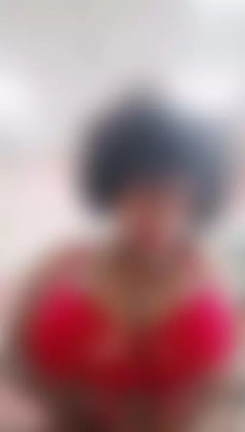 Bigboobs by idirisbig