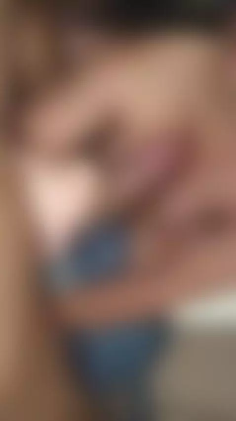 I'm out of town and my girlfriend sends me this video 😛🍆....... by hellishcr