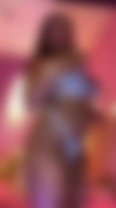 Your favorite girl 💗https://stripchat.com/LoveQueen2/follow-... by lovequeen1