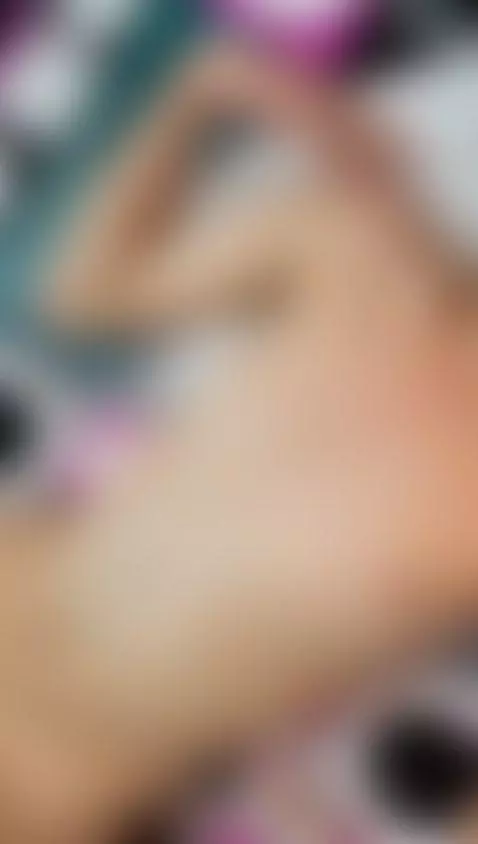 Do you want to play to my body? Come on now  to my room ♥ 

... by blackrose002