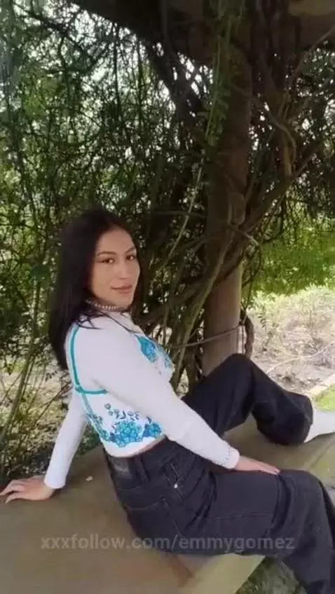 I feel like a flower 🌺 by emmygomez