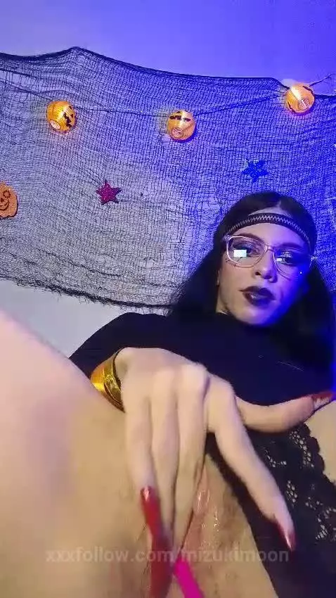 My pussy plus my lush, I love that you control me 🌺💦 by mizukimoon