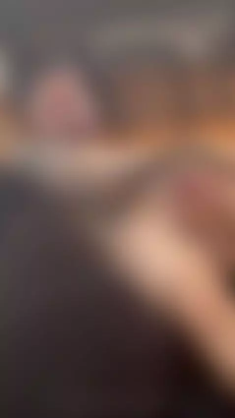 Look at me while I slide inside you. by eldesc0