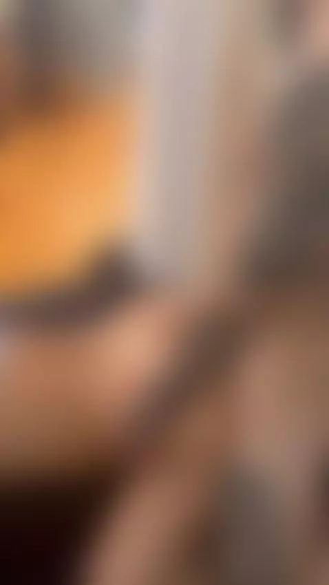 Don’t stop, ride it while I hold your hips. by eldesc0