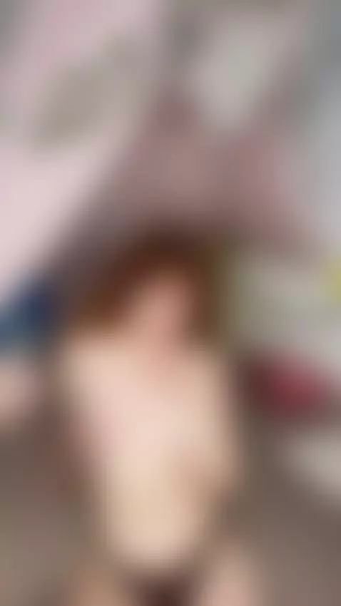 Do you think i'm beautiful💜😜 by hannahred