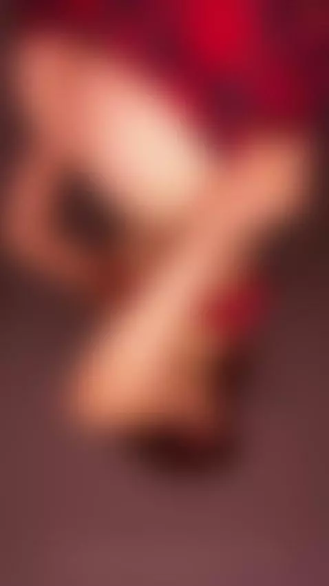 This little ass just wants you to bury your face in it 🍑 by hannahred