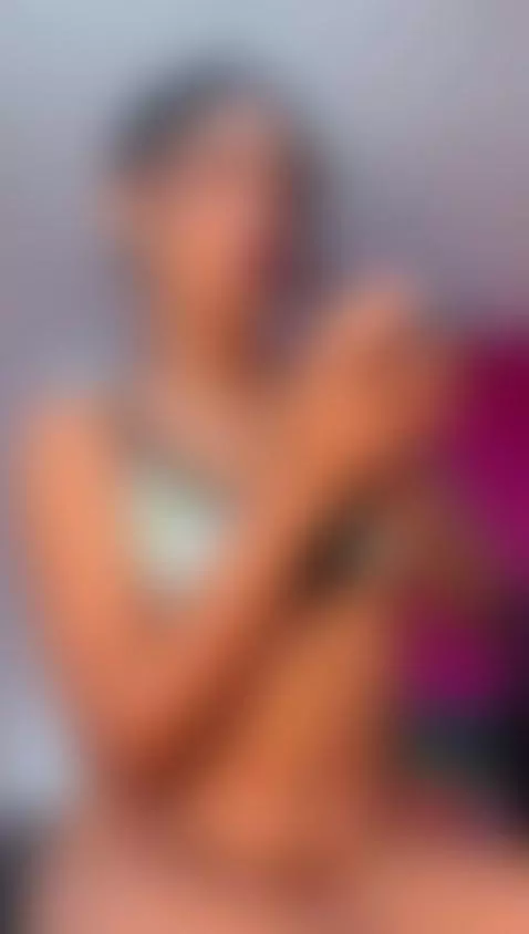 I'm live

https://chaturbate.com/in/?tour=7Bge&campaign=c623... by racheeck