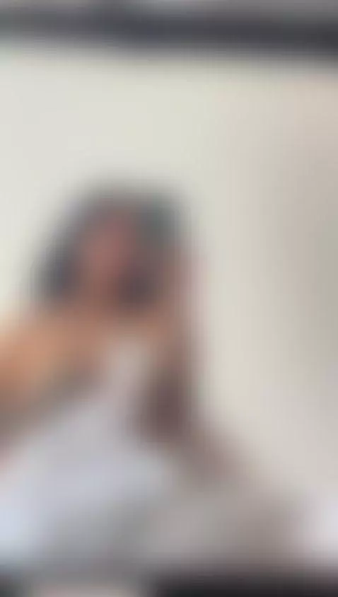 Sunday vibes by ishollyshit