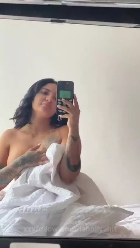 Sunday vibes by ishollyshit