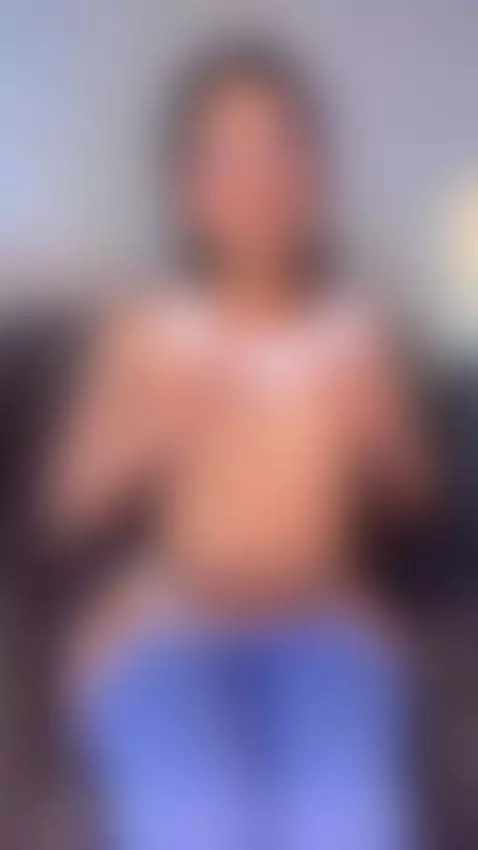 Follow me and enjoy all my body ! by corinne-benson