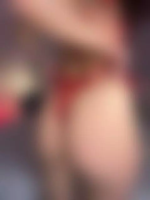 🍓 A Wednesday strawberry flavor. by corinne-benson