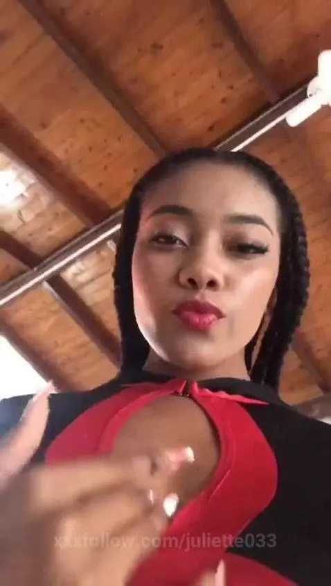 seduction plus a sexy kiss😏💋 by juliette033