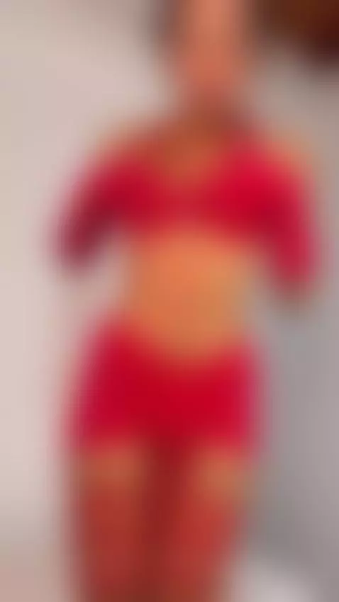 Do you like red? Can you take it off? by juliette033