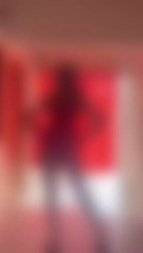 teasing you with my red dress and my bare ass 🍑😈 by juliette033