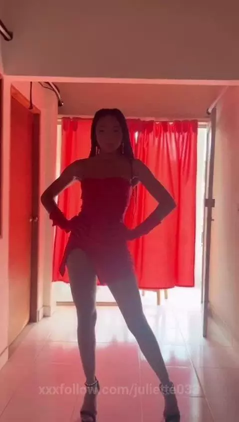 teasing you with my red dress and my bare ass 🍑😈 by juliette033