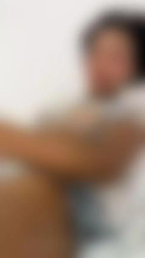 My wet body makes you horny 💦😈 by juliette033