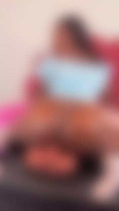 You never imagined seeing me this close 😮‍💨🖤 by erismodel3