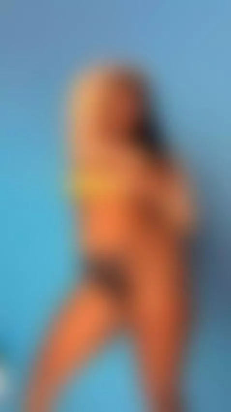 Slow caresses that brush against the forbidden 💋 by erismodel3