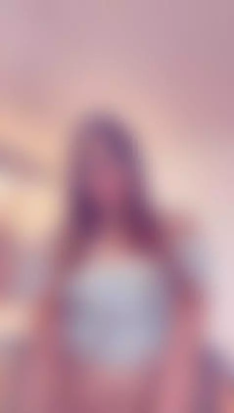 Your cutie girl is ONLINE NOW 💋  Follow me! by sofismith01