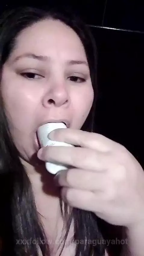 Quiero una polla bien duro me das!! by paraguayahot