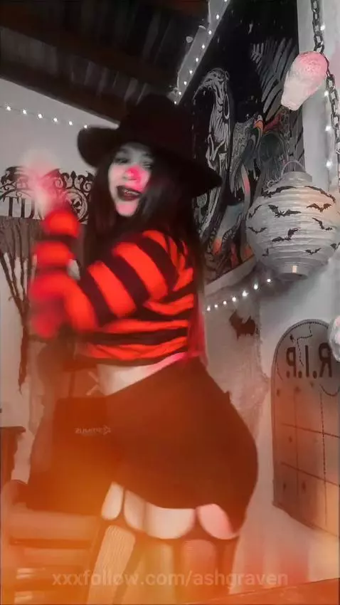 happy halloween ! by ashgraven