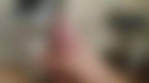 She is hard, wanting to be spoiled by a little mouth     💦 by porndondiablo