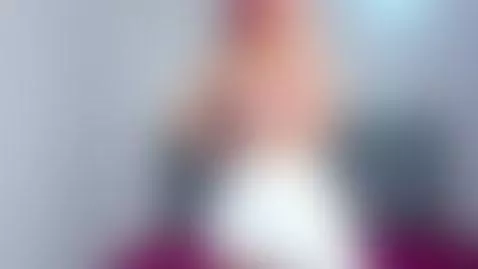 Do you like to see me? by azahara-petite