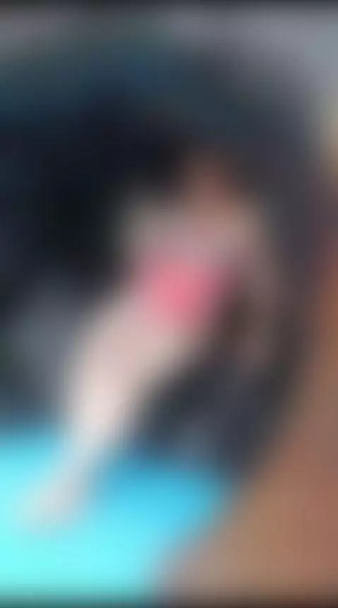 una salidita de piscina by daniela-brooke