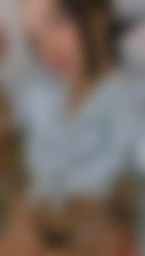 I'm online right now ! by kiinkybritney