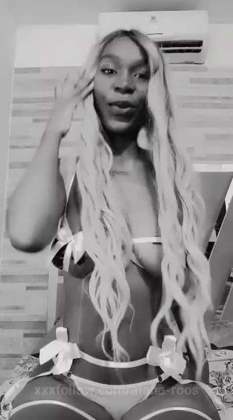 rich and delicious girl wants to suck the milk of her tits by alana-roos