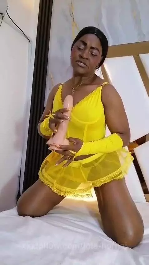 Make me yours, here and now... by lola-hornei