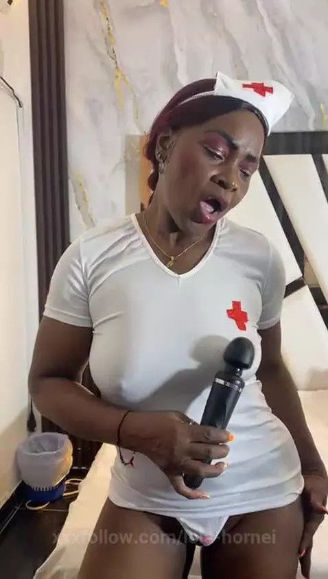 The more you look at me, the hotter I get by lola-hornei