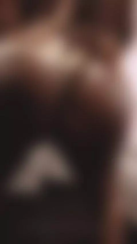 shake ass for you 🥵 by lola-hornei