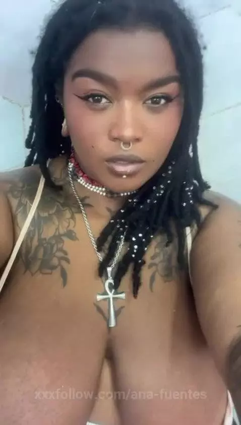 Make me laugh and I will moan 💖 by ana-fuentes