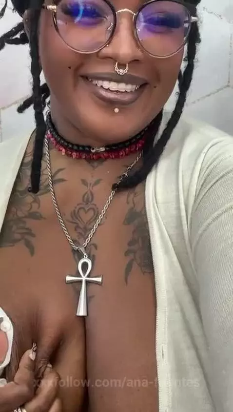 i need someone to massage my boobs like this 😈💥 by ana-fuentes